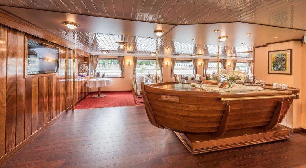 Florentina Boat Praag Buitenkant foto