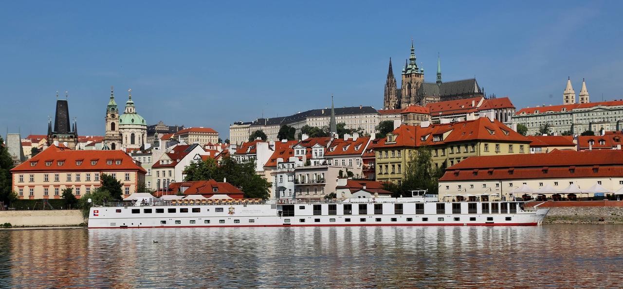 Florentina Boat Praag Buitenkant foto