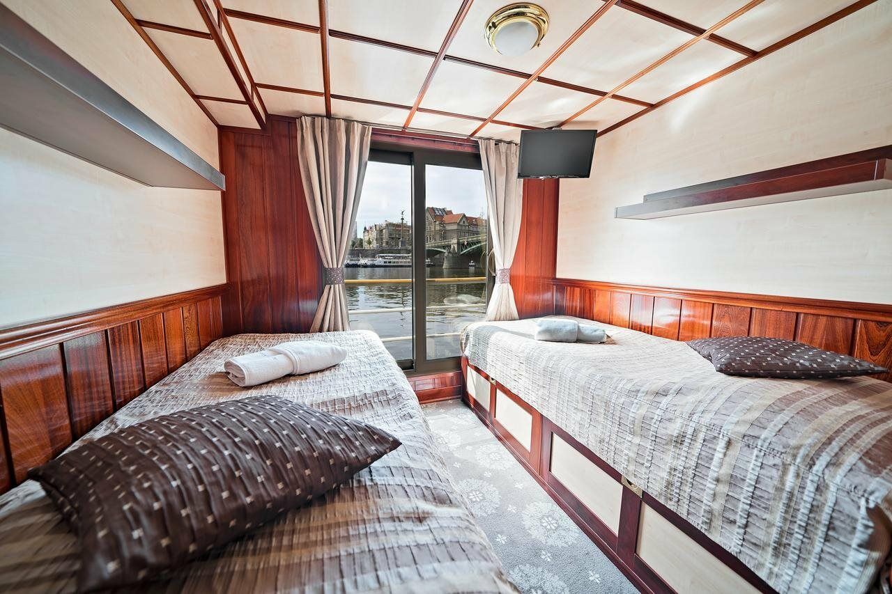 Florentina Boat Praag Buitenkant foto